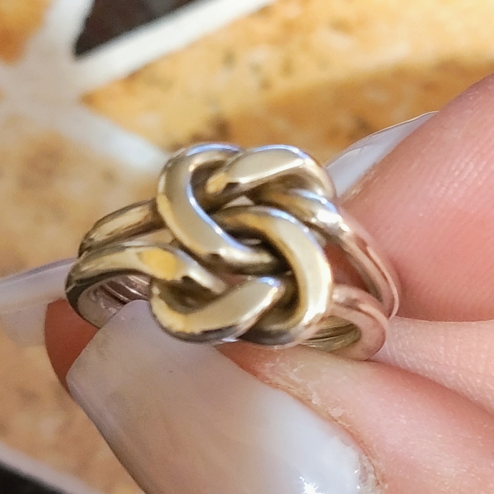 Silver knot Ring size 6.5
